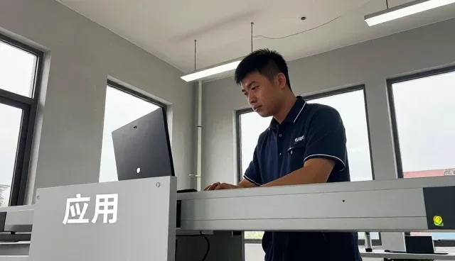 智能储能控制器在方案中的实际应用分析